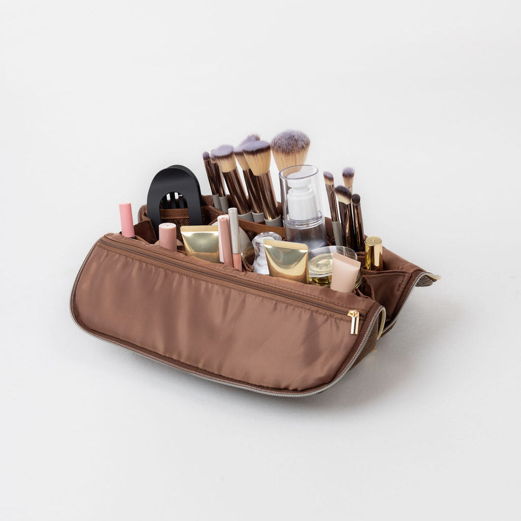 The Beauty Bag in Mocha