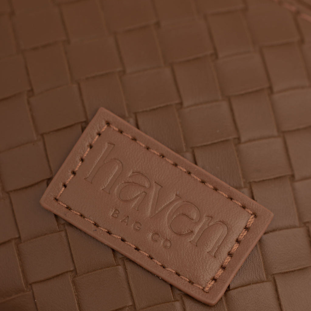 The Beauty Bag in Mocha