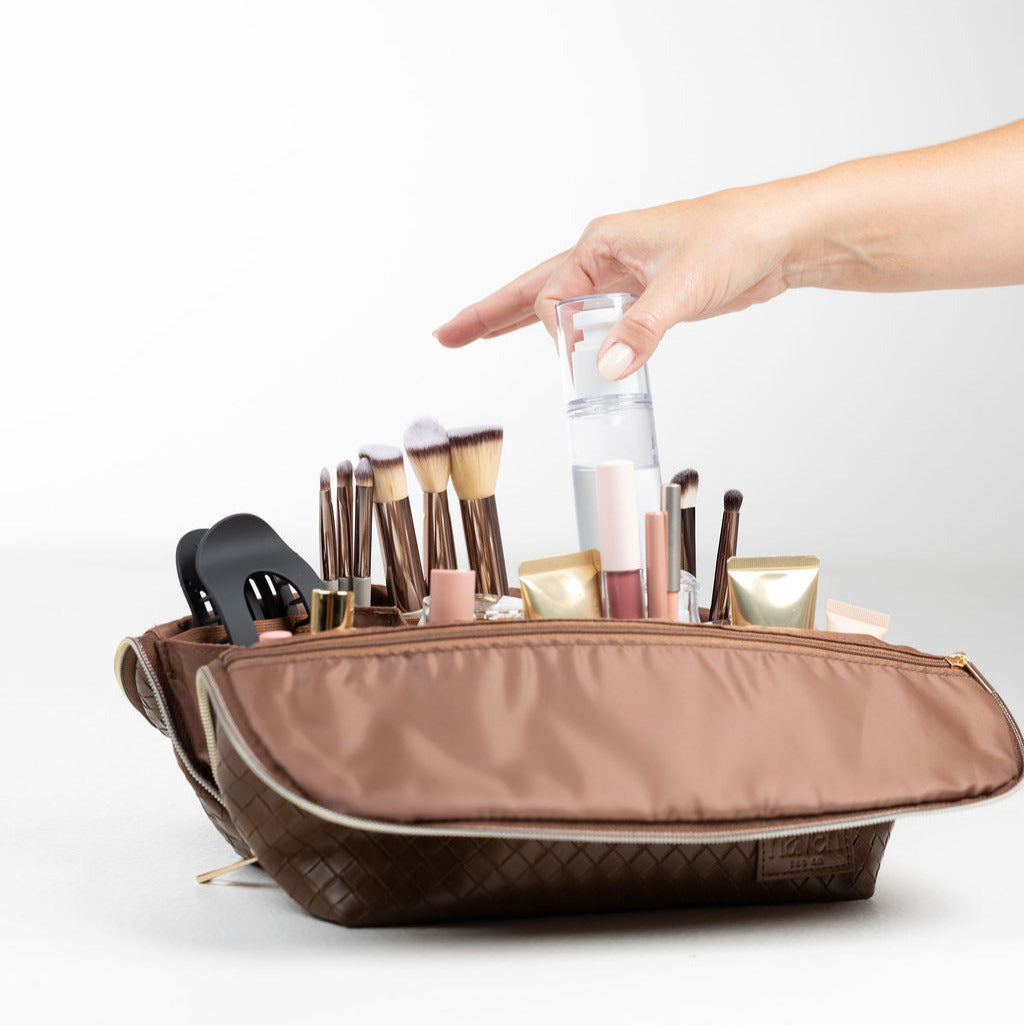 The Beauty Bag in Mocha
