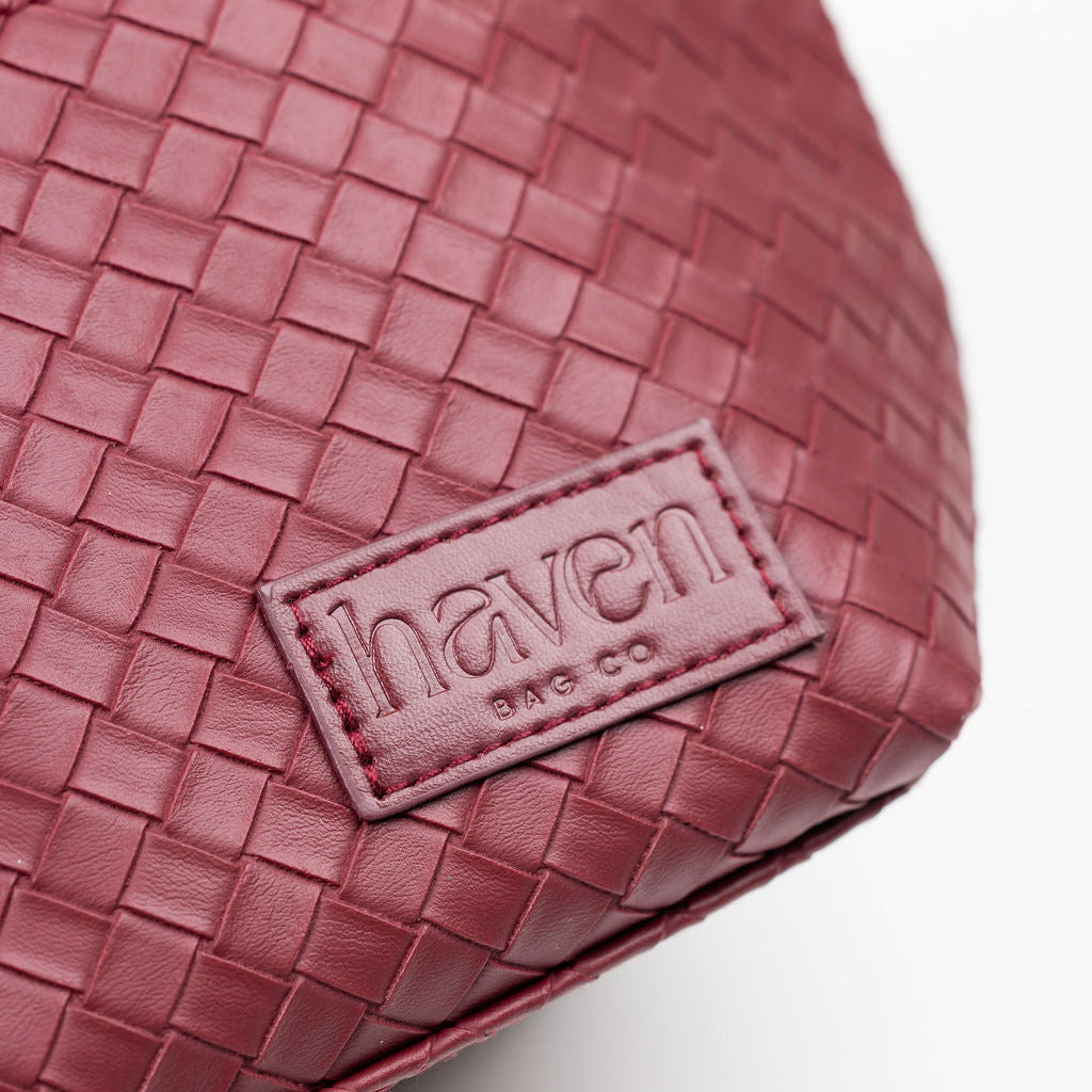 The Beauty Bag in Plum