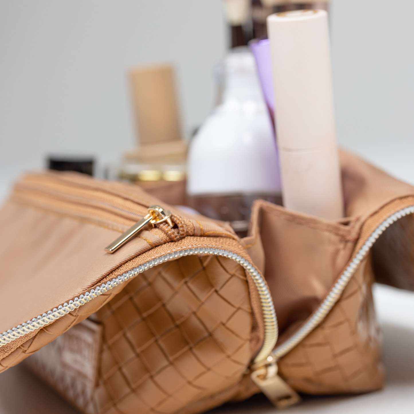 The Mini Beauty Bag in Caramel