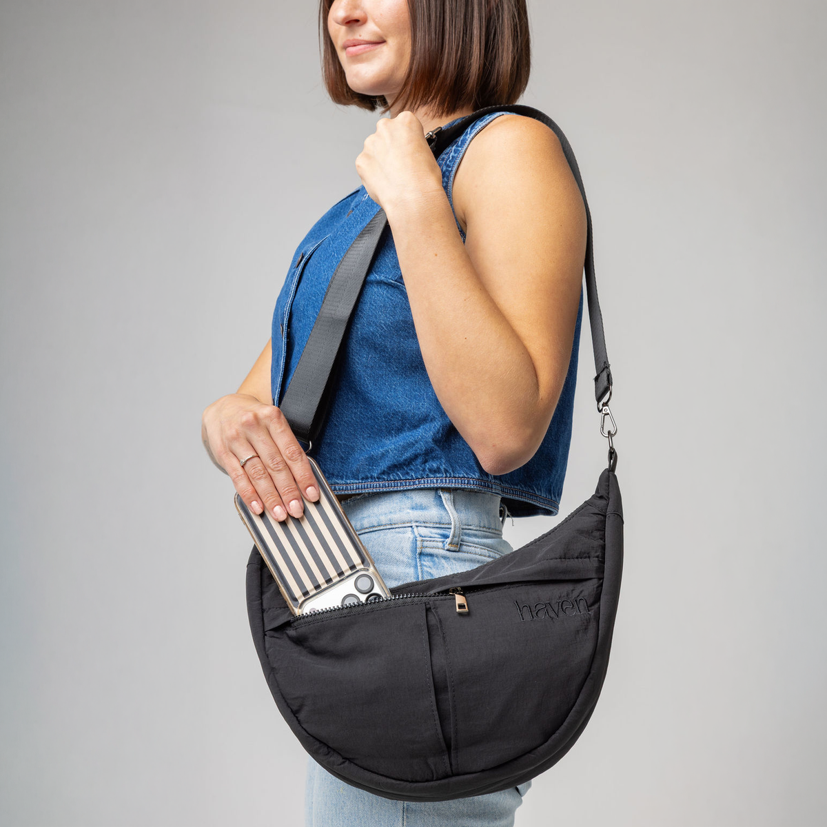 The Cross Body Bag in Midnight