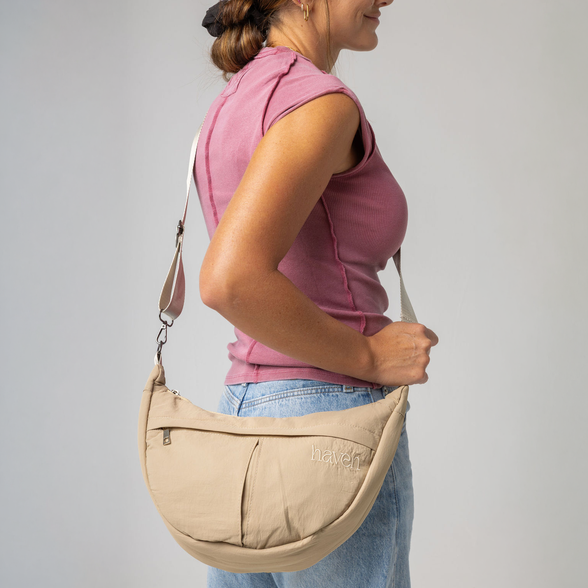 The Cross Body Bag in Sand