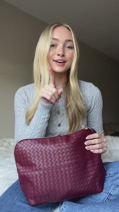The Beauty Bag in Navy